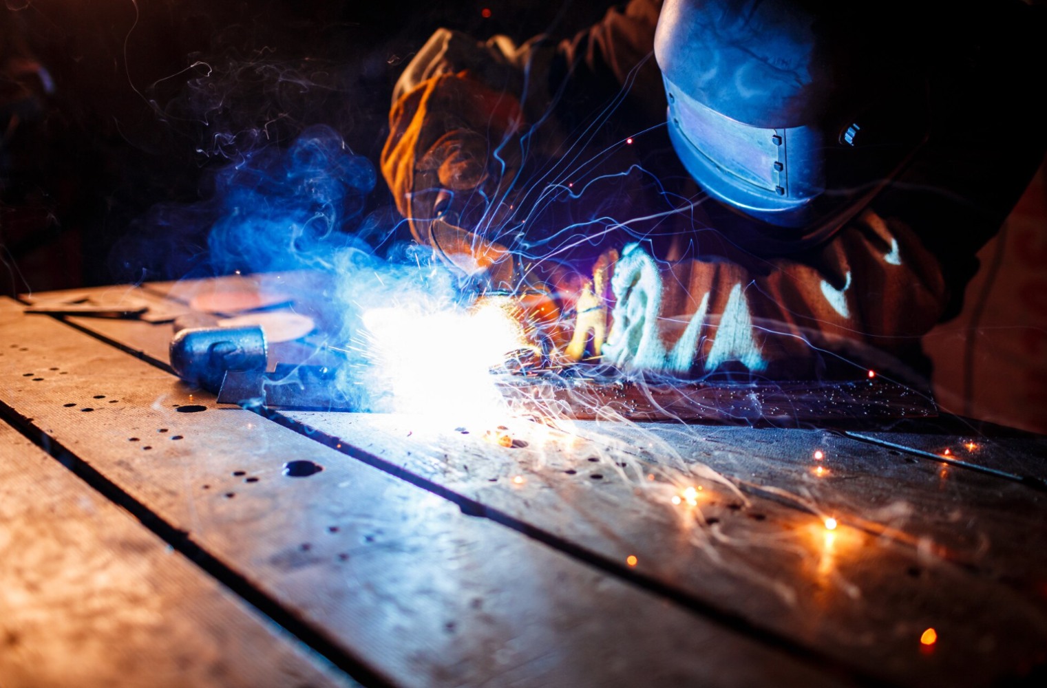 Почему срывается дуга при сварке: причины и решение